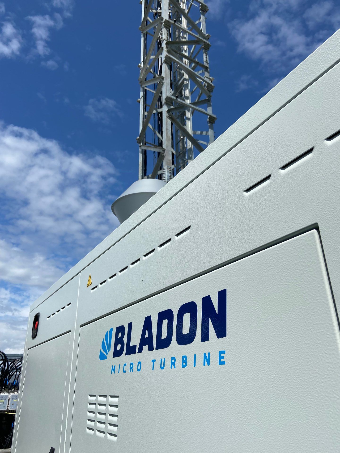 Bladon microturbine genset: total support